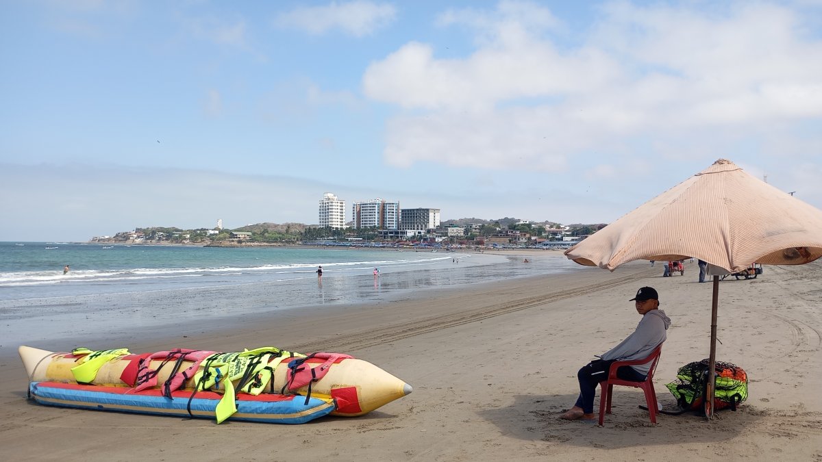Así permanece Playas este sábado 26 de julio. Ni visitantes de la Sierra ni de Guayaquil han visitado el balneario tras la masacre.