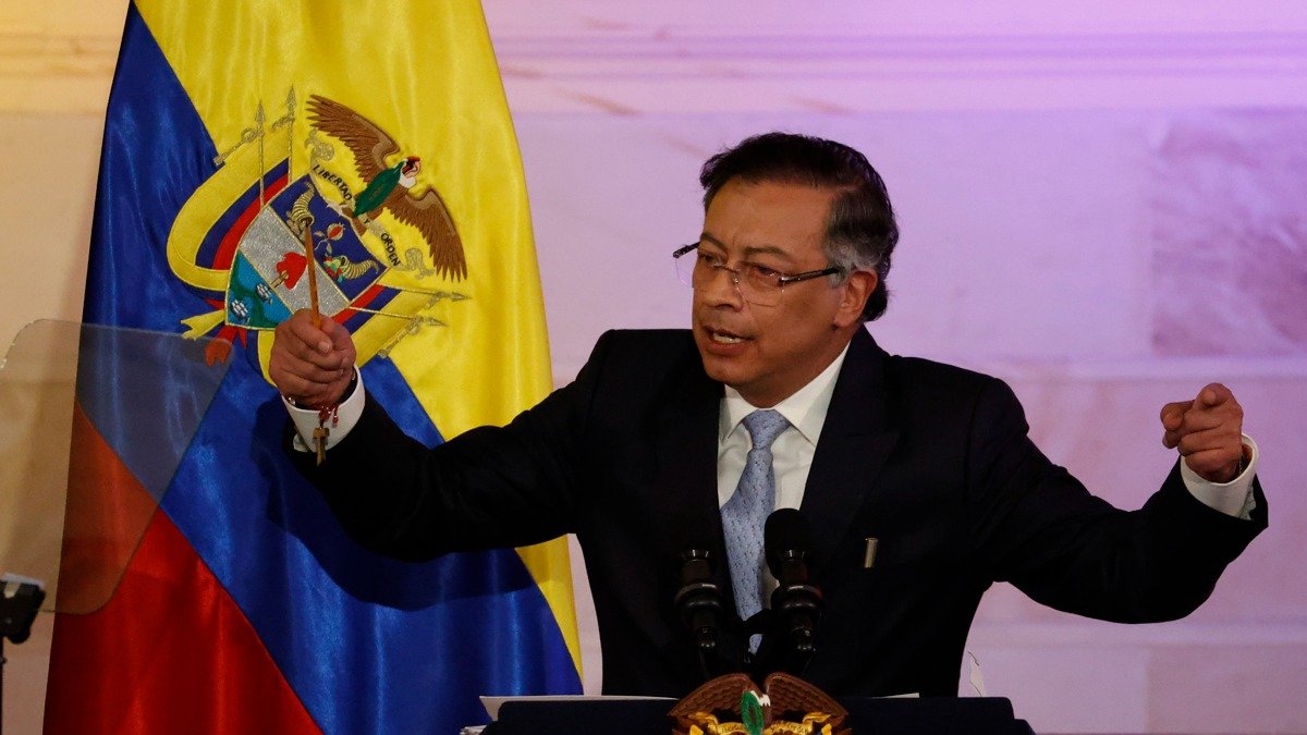 Petro cuestionó en X la decisión de Ecuador de deportar a los presos colombianos por Rumichaca