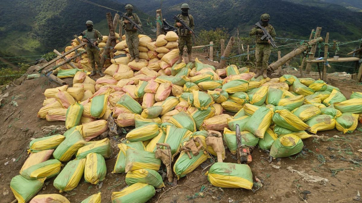 Militares desactivaron explosivos y confiscaron equipos en zonas de minería ilegal