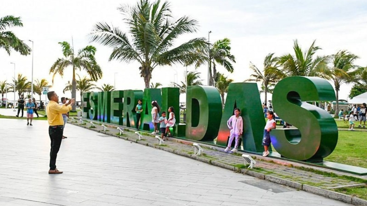 La ciudad de Esmeraldas conmemora los 205 años de independencia a través de programa “Vive Paz 2025”,