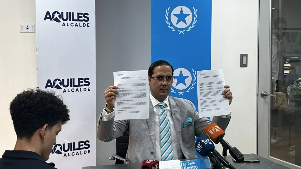 Abogado David Norero, coordinador legal del Cabildo, defiende la obra municipal en Ceibos