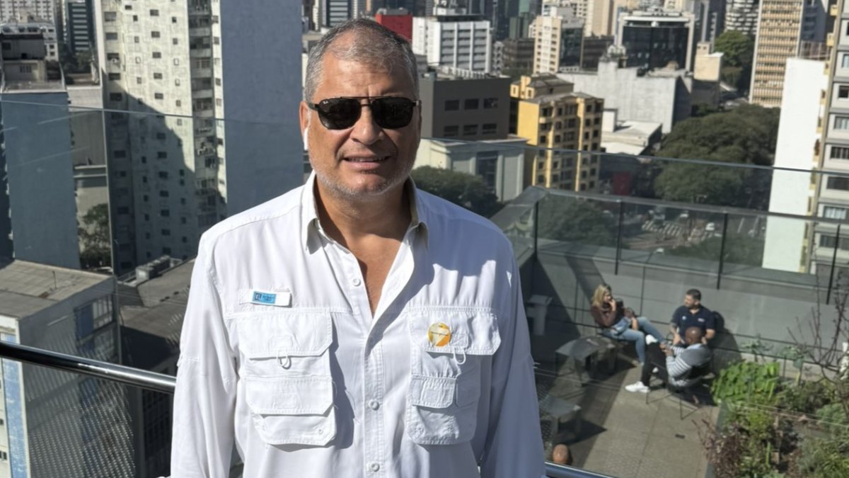 Las figuras más representativas del correísmo enviaron una carta a Rafael Correa para solicitarle cambios en la conducción de la Revolución Ciudadana.