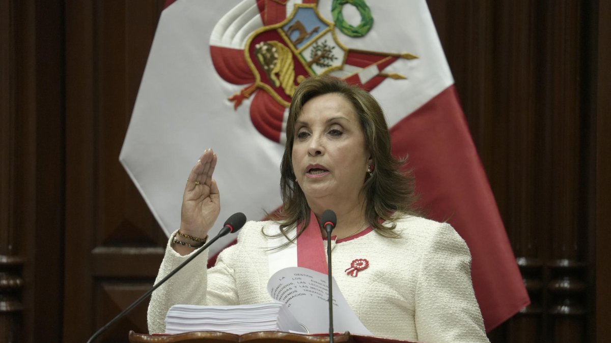Fotografía del 28 de julio de 2025 de la presidenta de Perú, Dina Boluarte, en el Congreso Lima (Perú).