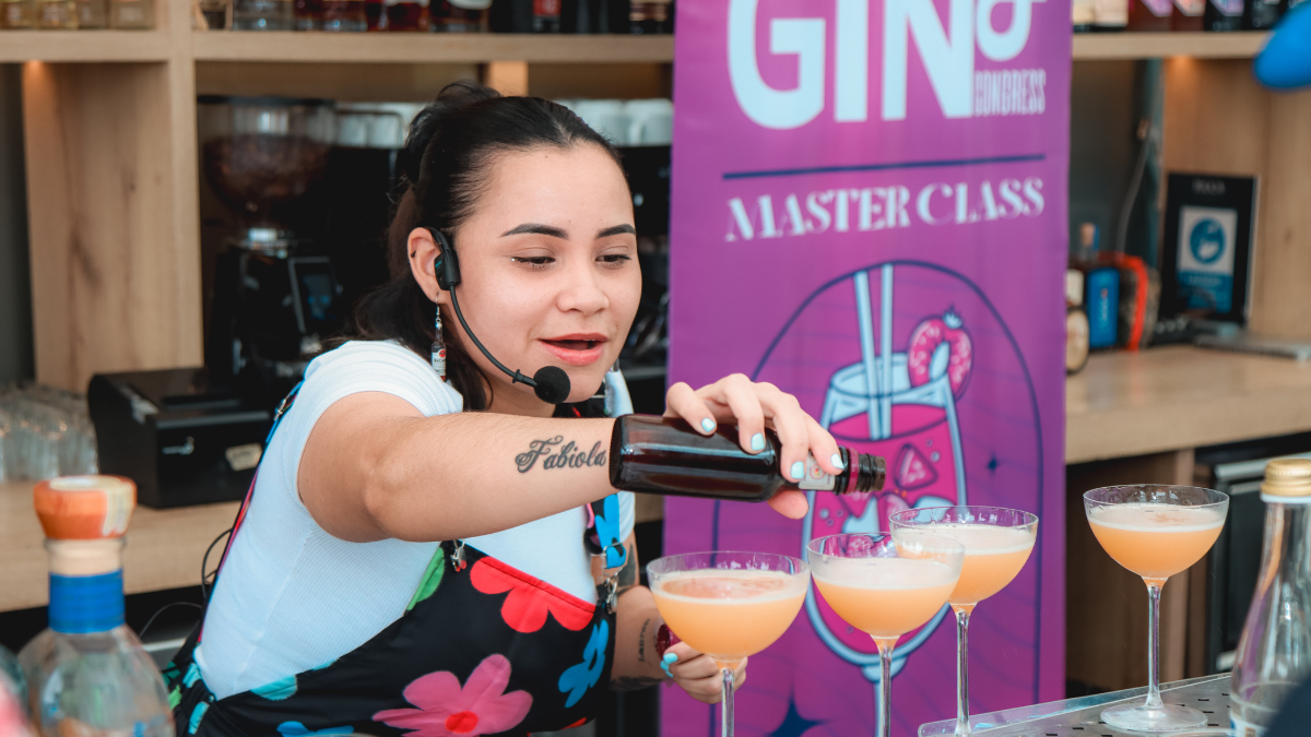 Bartenders de Ecuador y Latinoamérica se dan cita en el Parque Histórico para celebrar la creatividad, técnica y evolución de la coctelería en el Rum & Gin Congress 2025.