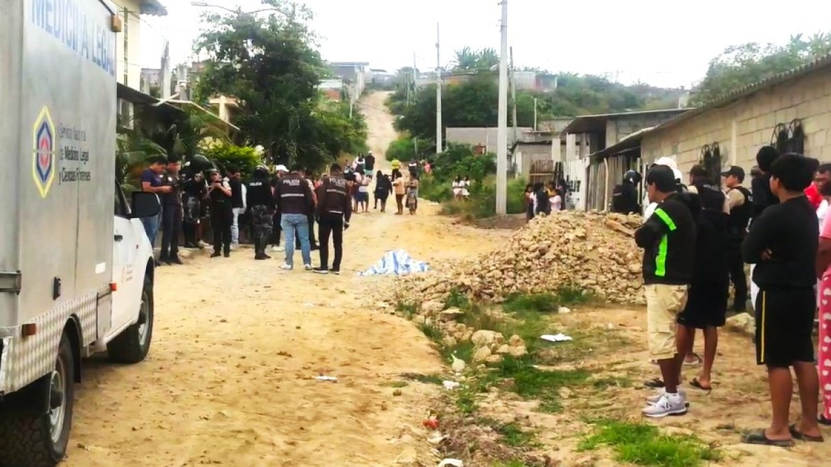 Como Profe Miguelito era conocido Pablo Jesús Reyes Pita, de 56 años, víctima de sicarios en Santa Elena.