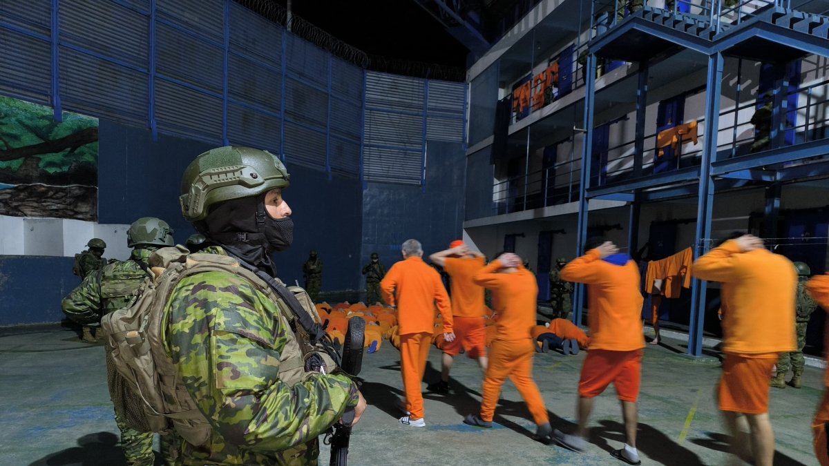 Privados de libertad fueron deportados desde Cotopaxi a su país de origen.