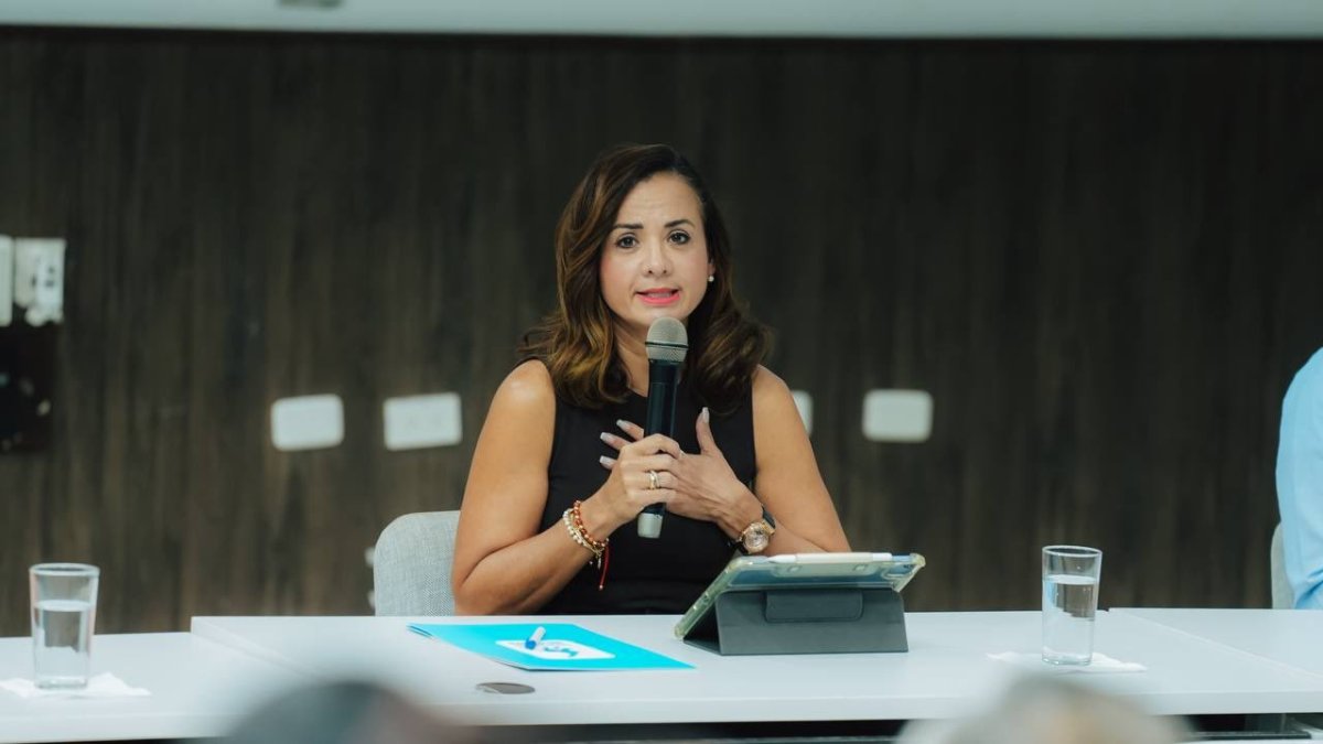 La noche del pasado 29 de julio, la prefecta Marcela Aguiñaga se refirió al proceso que atraviesa el paso a desnivel en la avenida del Bombero, en Los Ceibos.