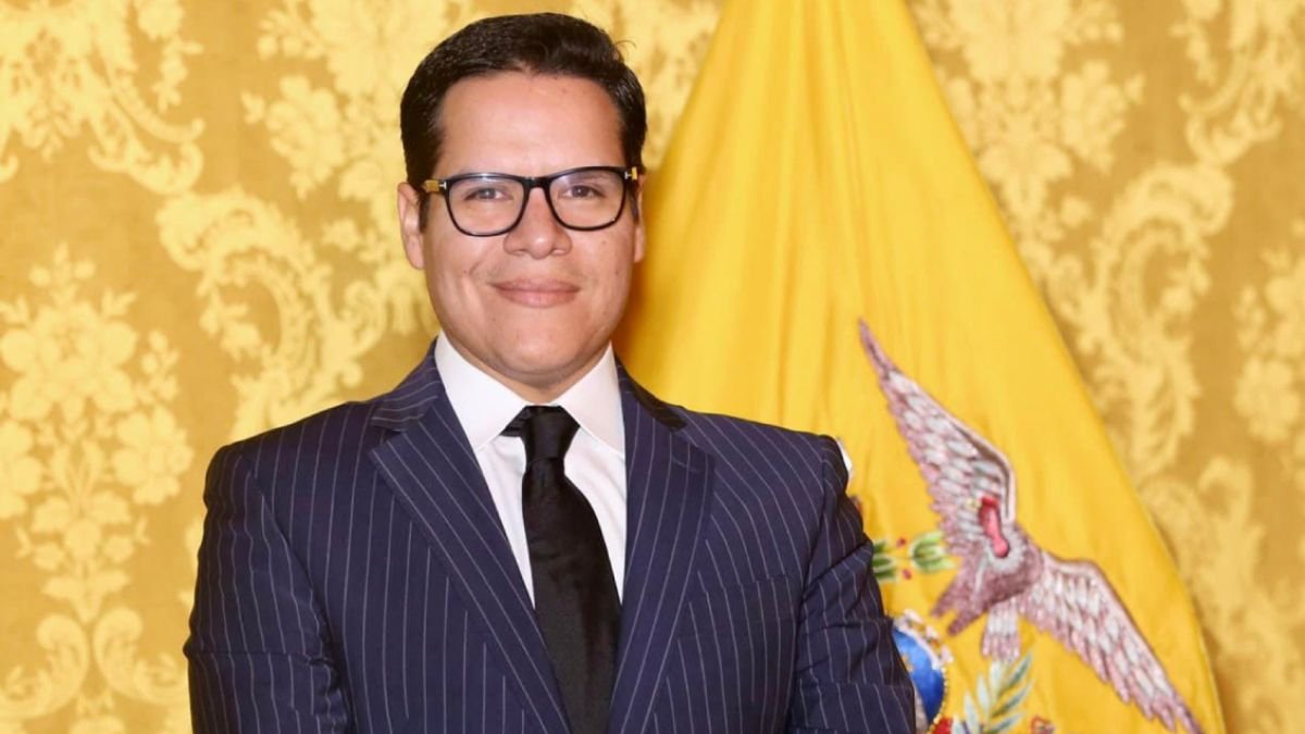 José Julio Neira es secretario General de Integridad Pública, así como director General (e) de la UAFE, entre otros cargos.