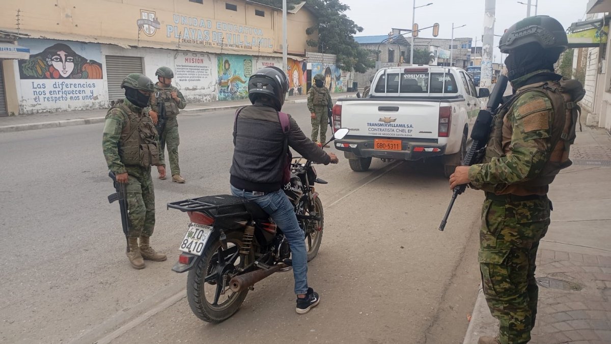 Desde el pasado 20 de julio, en el cantón se ejecutan operativos en distintos puntos y horas. Pese a ello, las familias se sienten vulnerables.