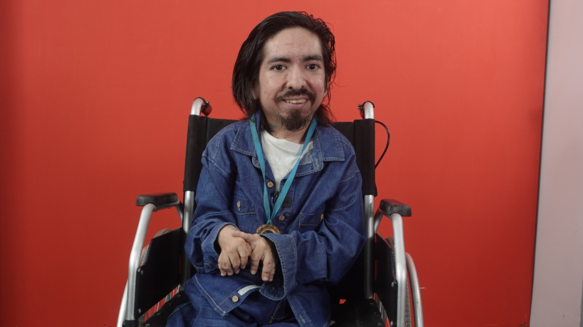 Daniel Córdova, alias King Coca, es un campeón de los videojuegos que necesita apoyo para seguir sus sueños