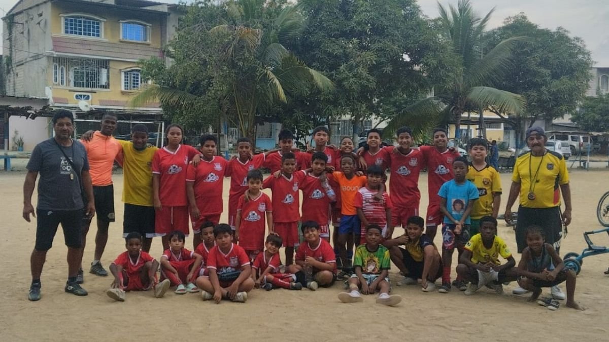 Unión 25 la escuela de fútbol que dirige José Moreira jugará en LigaPro Kids.