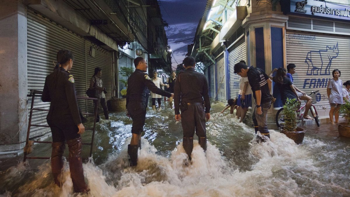 Al menos una docena de provincias se encuentra afectada.