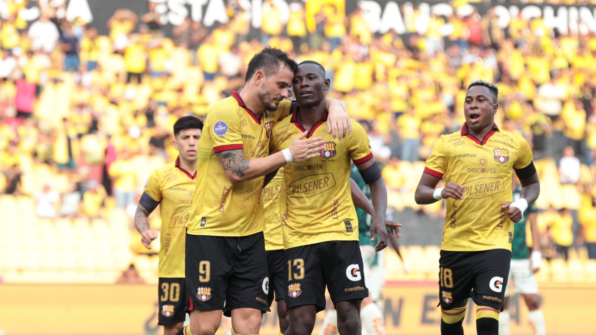 Barcelona venció a Orense en el Monumental.