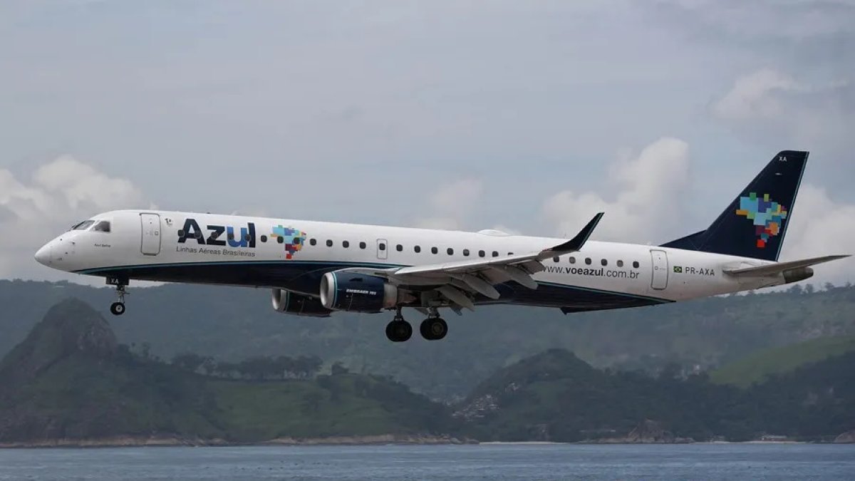 Una de los aviones de la aerolínea Azul.