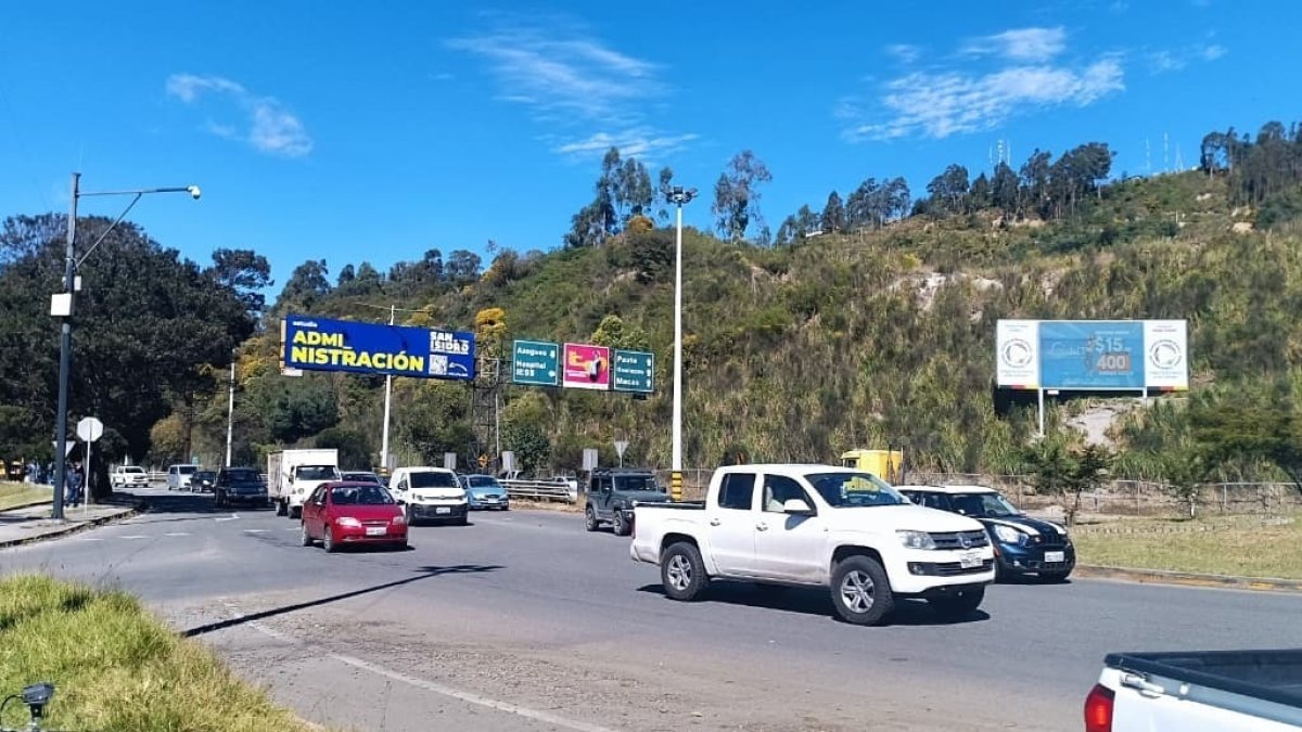 Un tramo de la autopista Cuenca-Azogues estará inhabilitada por trabajos.