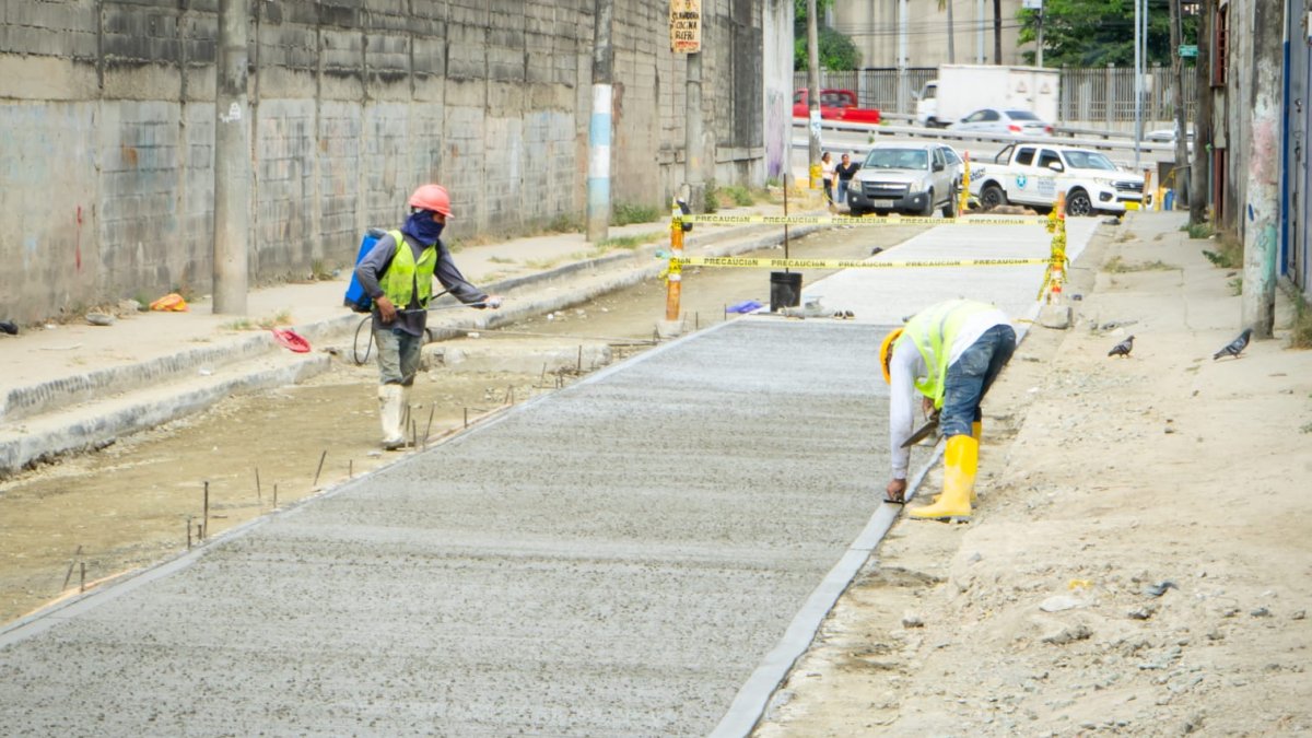 Los trabajos inconclusos han convertido a muchas calles en zonas incómodas.