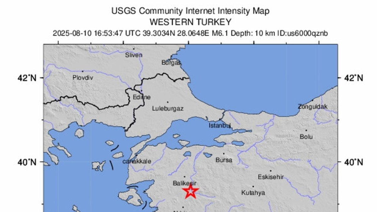 Un mapa de intensidad proporcionado por el Servicio Geológico de Estados Unidos (USGS) muestra la ubicación de un terremoto de magnitud 6,1 que afectó el oeste de Turquía este 10 de agosto.