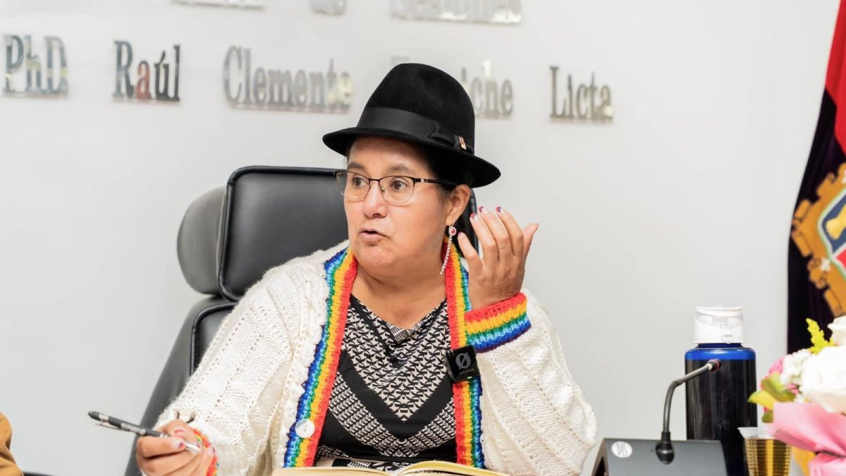 Lourdes Tibán hace un llamado a la unidad de Pujilí para afrontar la crisis que viven.