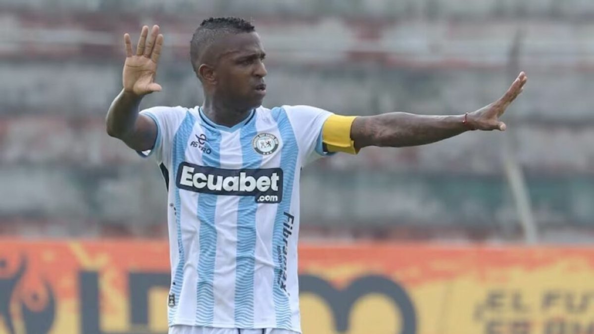 Miller Bolaños es uno de los capitanes de Guayaquil City.