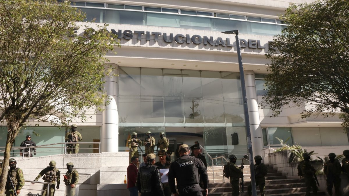 El debate sobre el rol de la Corte Constitucional lo está encarando los juristas; poca ha sido la participación política, su voz ha sido escasa.