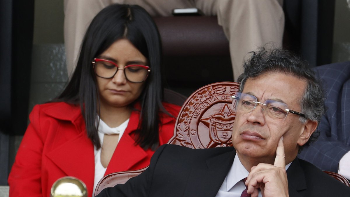 El presidente colombiano, Gustavo Petro (d). EFE/ Mauricio Dueñas Castañeda