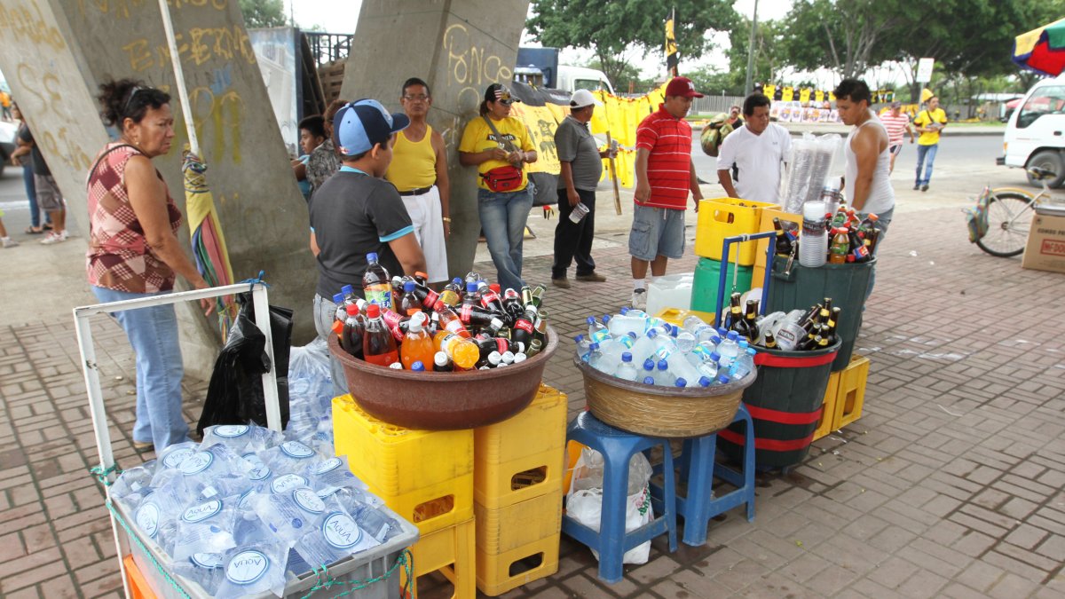 Un estudio revela que los compradores de refrescos han disminuido por considerar que es un consumo negativo para la salud.