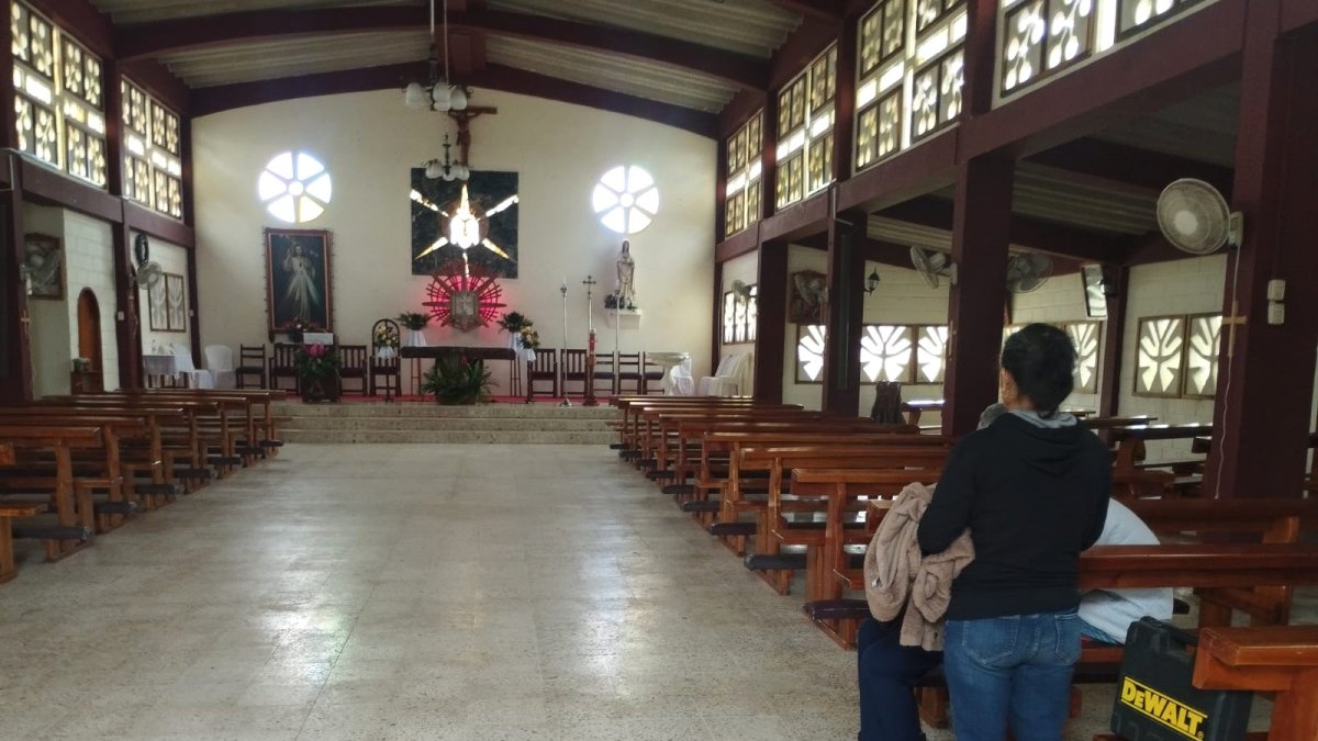 Las misas están suspendidas en Olón.