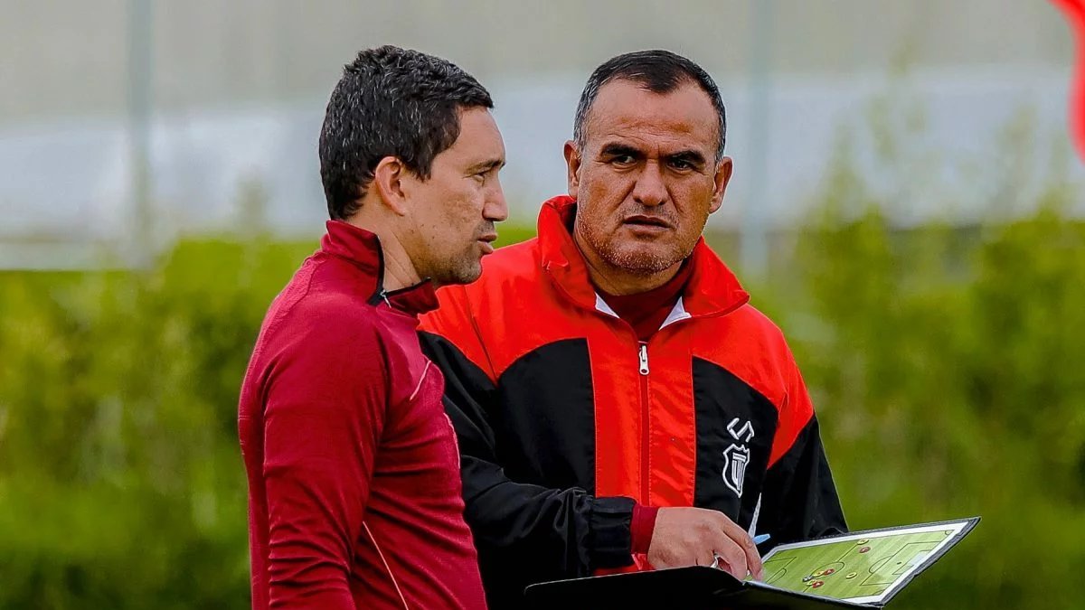 Geovanny Cumbicus deja de ser DT de Técnico Universitario a falta de poco para el final de LigaPro.