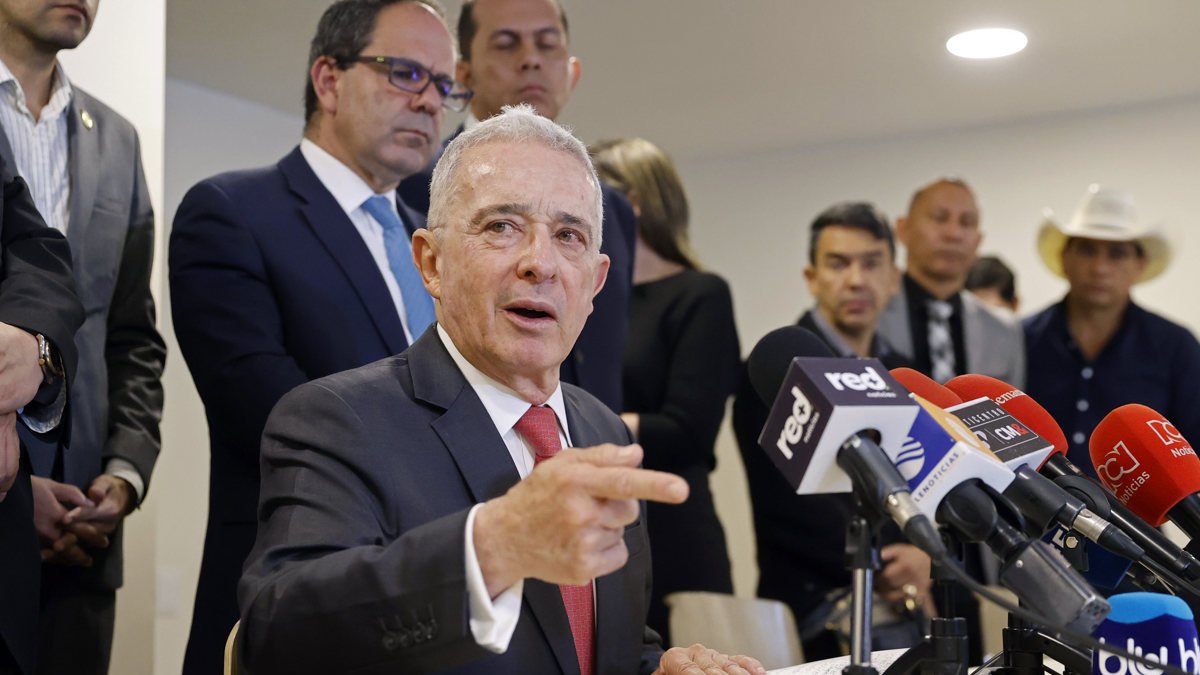 Fotografía de archivo del expresidente colombiano Álvaro Uribe.