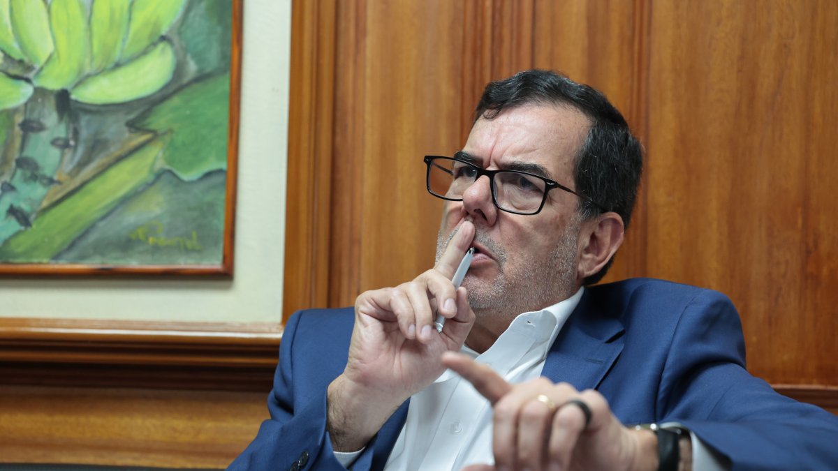 Entrevista a Eduardo Peña, expresidente del Consejo de Directivo del IESS.
