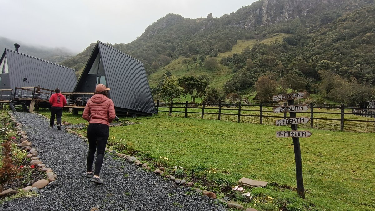 En la estancia Buganey se ofrece hospedaje en dos glamping equipados para aislar el frío.