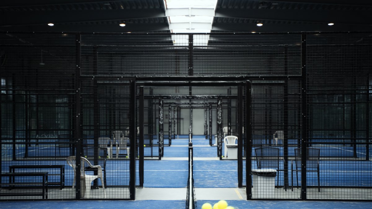 Imagen referencial. Los hombres armados ingresaron al club de padel ubicado cerca a la Ruta Viva.