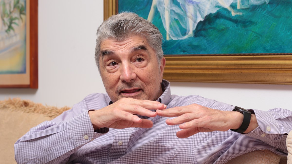 Guillermo ha escrito más de 40 libros