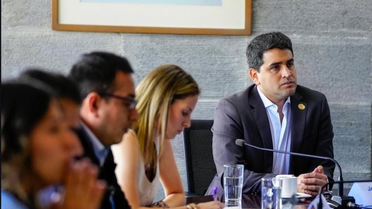 El Viceministro del Deporte, José David Jiménez, participó ayer de una reunión con el Ministerio de Educación.