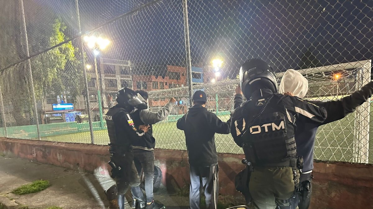 Imagen de los operativos que ejecutó la Policía en distintos puntos de Quito el fin de semana.
