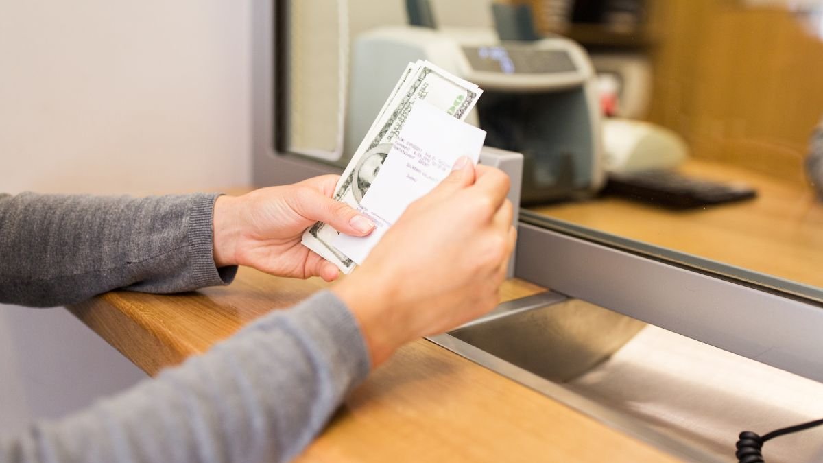 Referencial. Beneficiarios del Bono de Desarrollo Humano tienen varias opciones para recibir la transferencia monetaria.