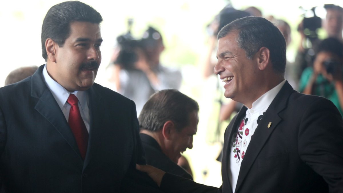 Rafael Correa y los políticos del correísmo defienden a Nicolás Maduro, a quien Estados Unidos señala como cabeza del Cártel de los Soles.