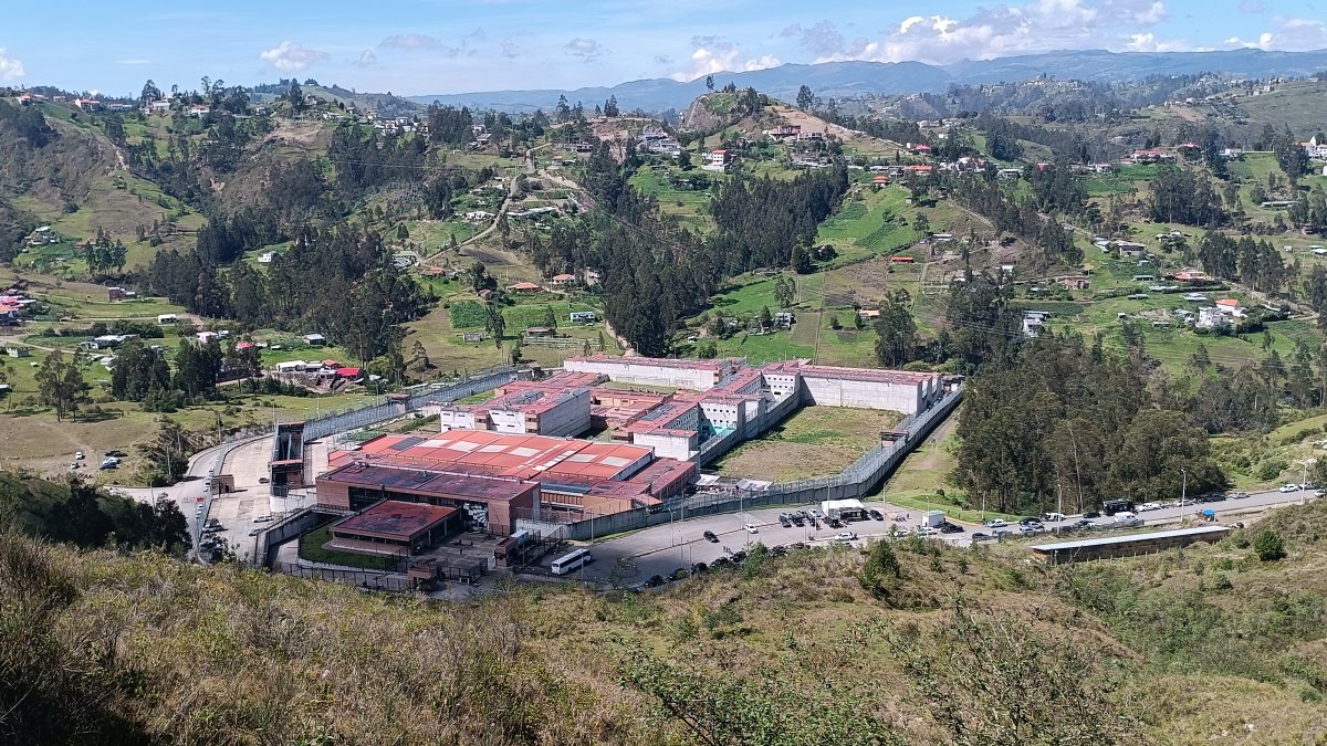 En la cárcel de Turi, en Cuenca, se confirmó la muerte de más privados de la libertad.