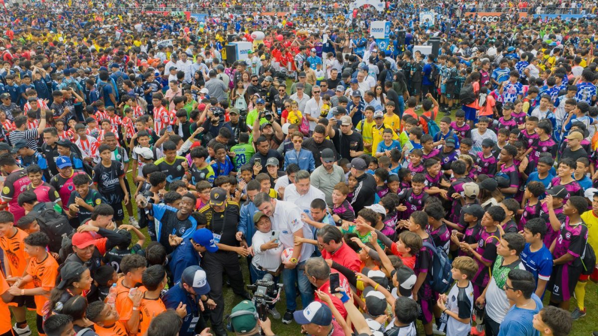 Más de 20 mil asistentes celebraron el inicio de LigaPro Kids, la cuna del fútbol ecuatoriano.