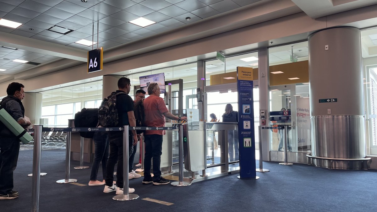 Ciudadanos de 45 países deberán solicitar la visa de visitante temporal transeúnte para ingresar a Ecuador.