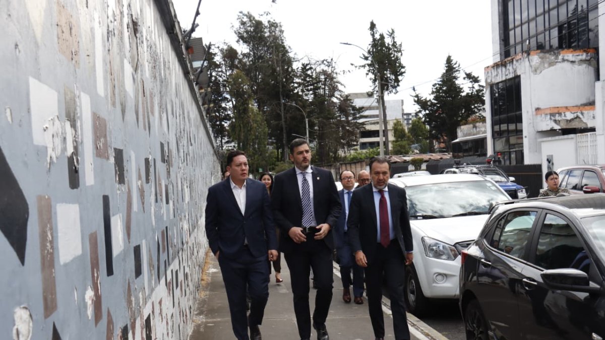 Los alcaldes de Quito, Guayaquil y Cuenca tendrán hoy una reunión junto al ministro del Interior.