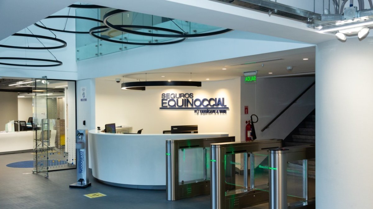 La entidad aprobó la adquisición del 75,5% de las acciones de Compañía de Seguros Ecuatoriano Suiza S.A.