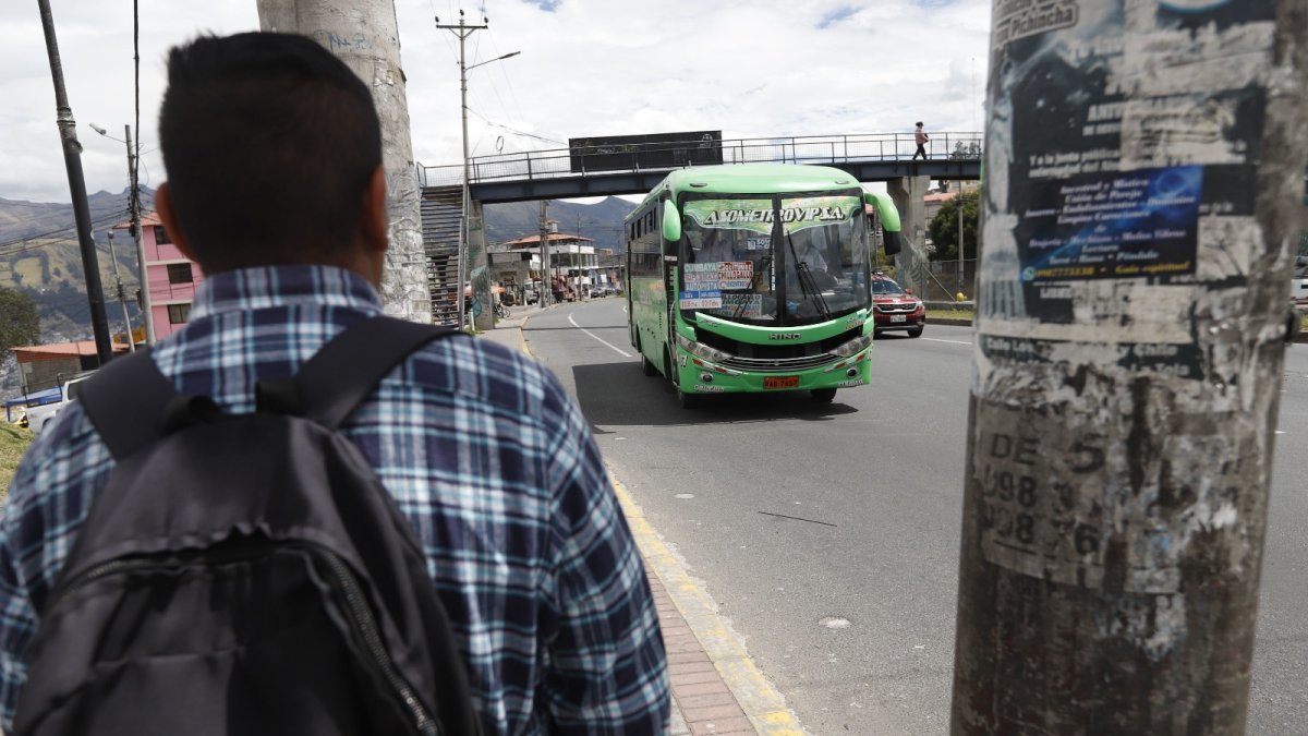 uSegún la Policía, los tres hombres se subieron al bus en el sector de La Argelia.