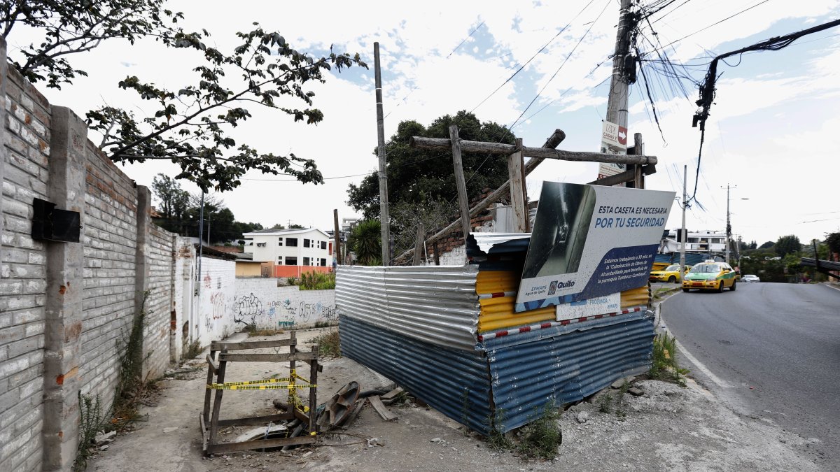 Los moradores mencionan que los trabajos han avanzado lento y por eso las casetas han permanecido tanto tiempo.