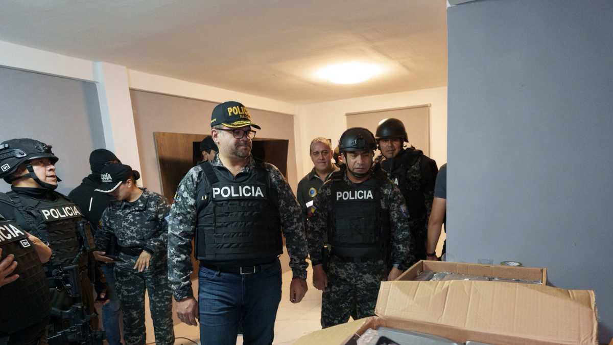 El ministro John Reimberg encabezó el operativo en Durán y Ceibos