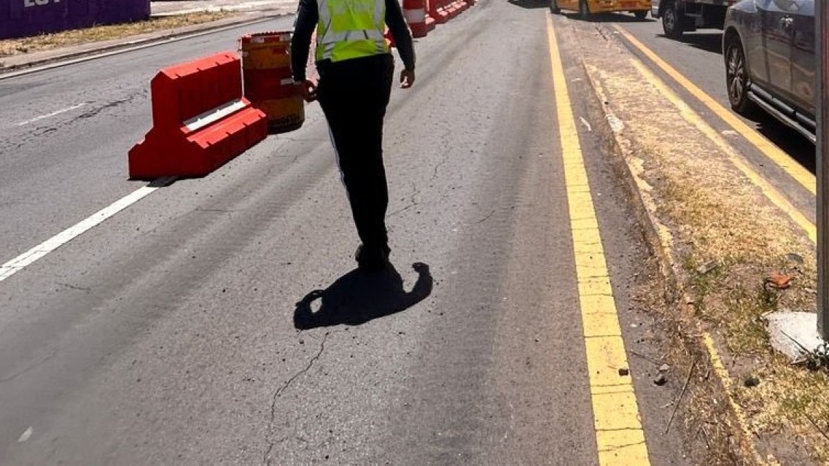 Los canalizadores viales fueron colocados en cuatro puntos de la avenida Ruta Viva, para obligar a los conductores a reducir la velocidad.