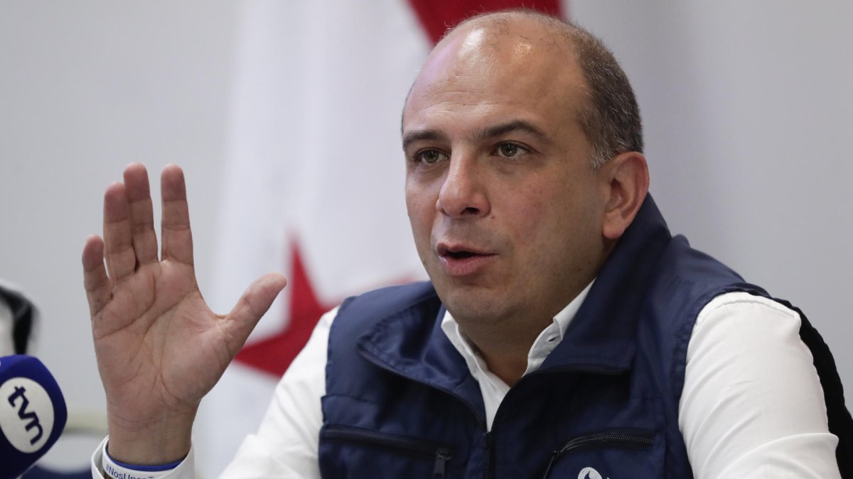 El nuevo magistrado de la Corte Constitucional de Colombia Carlos Camargo Assis.