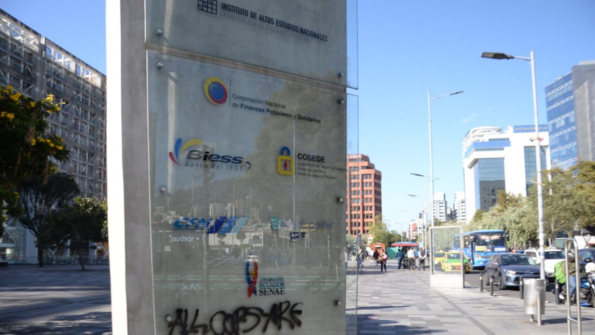 Este beneficio forma parte del sistema de protección social del país y está regulado por la Constitución.