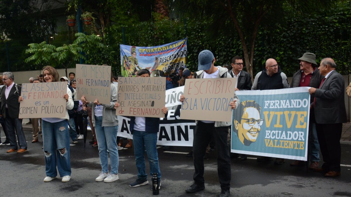 Los allegados de Fernando Villavicencio solicitan a la Fiscalía que actúe con de forma profesional y establezca, con evidencias, quiénes son los responsables.