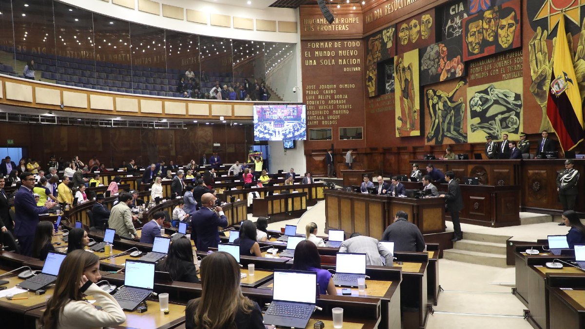 El Presupuesto 2025 asciende a $ 40.961,41 millones, que serán financiado con los ingresos tributarios, financiamiento interno y externo, y otros.